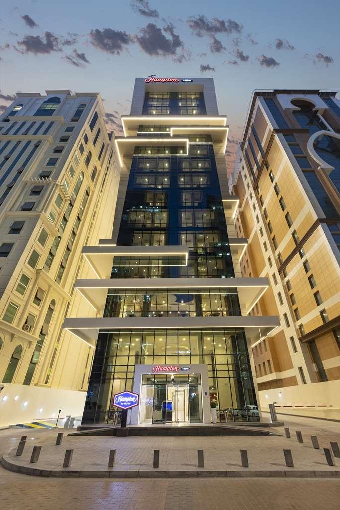 Hampton By Hilton Doha Old Town Hotel Екстериор снимка