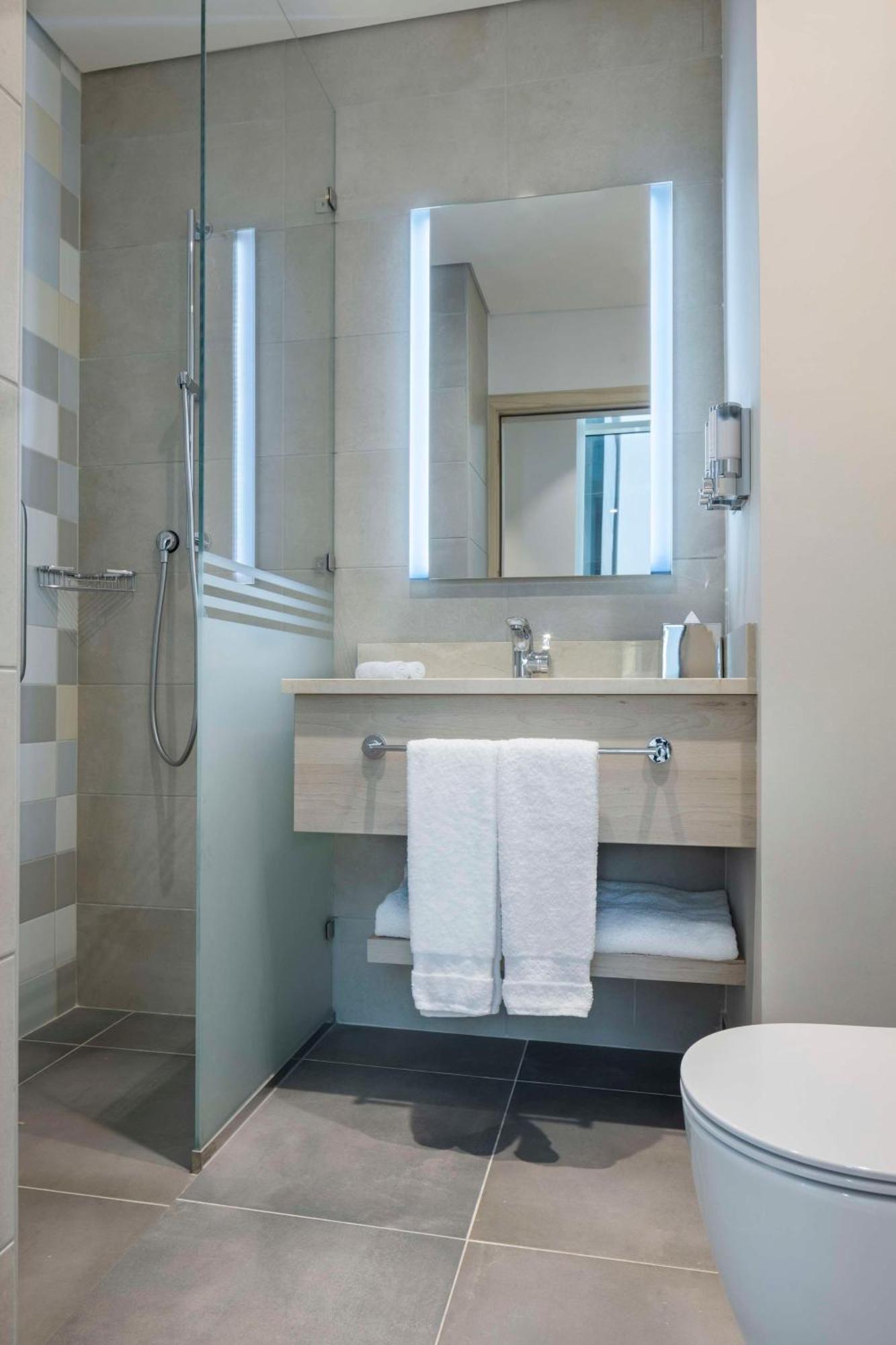 Hampton By Hilton Doha Old Town Hotel Екстериор снимка