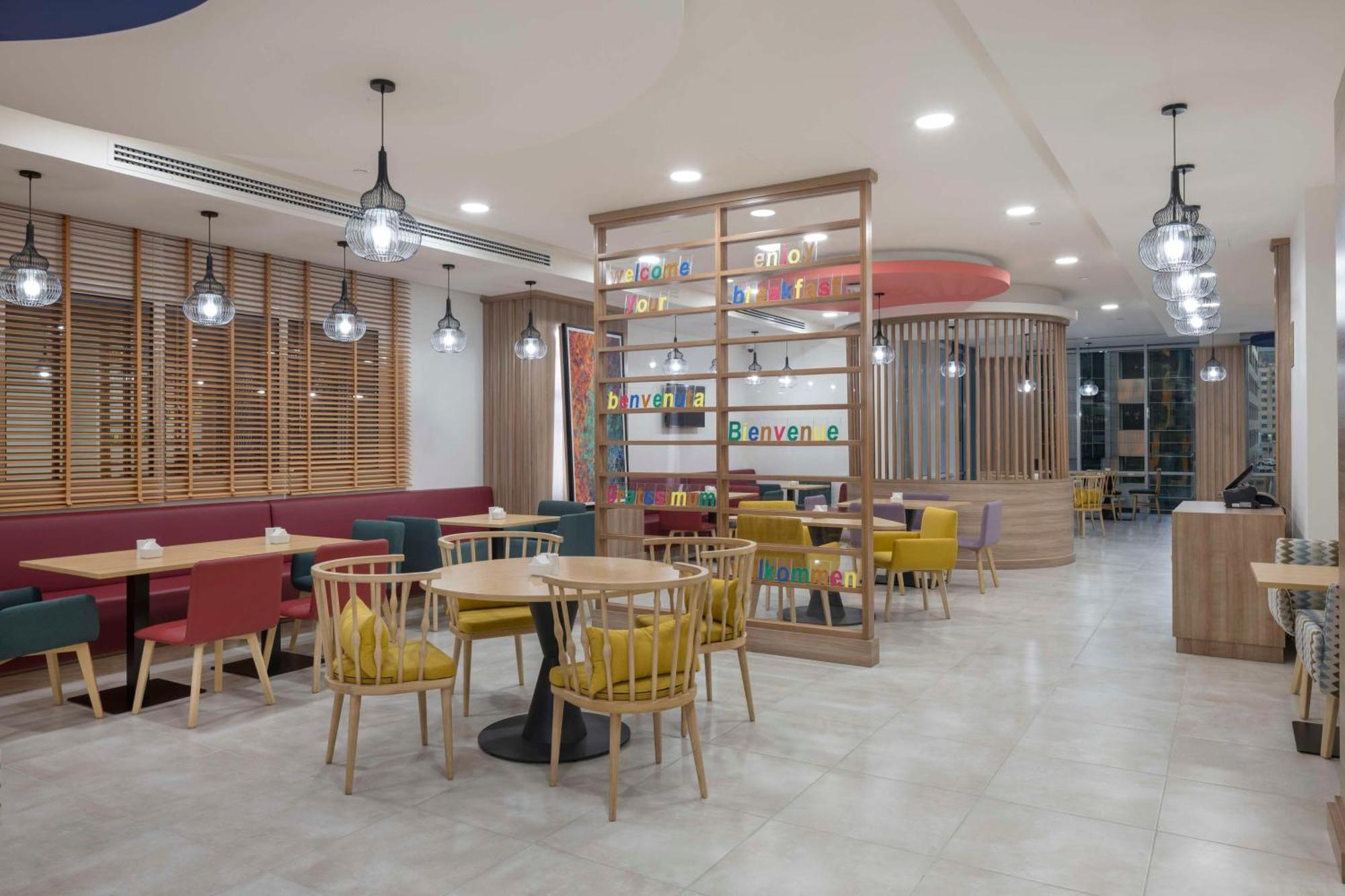 Hampton By Hilton Doha Old Town Hotel Екстериор снимка